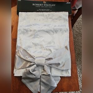 Christmas dining runner